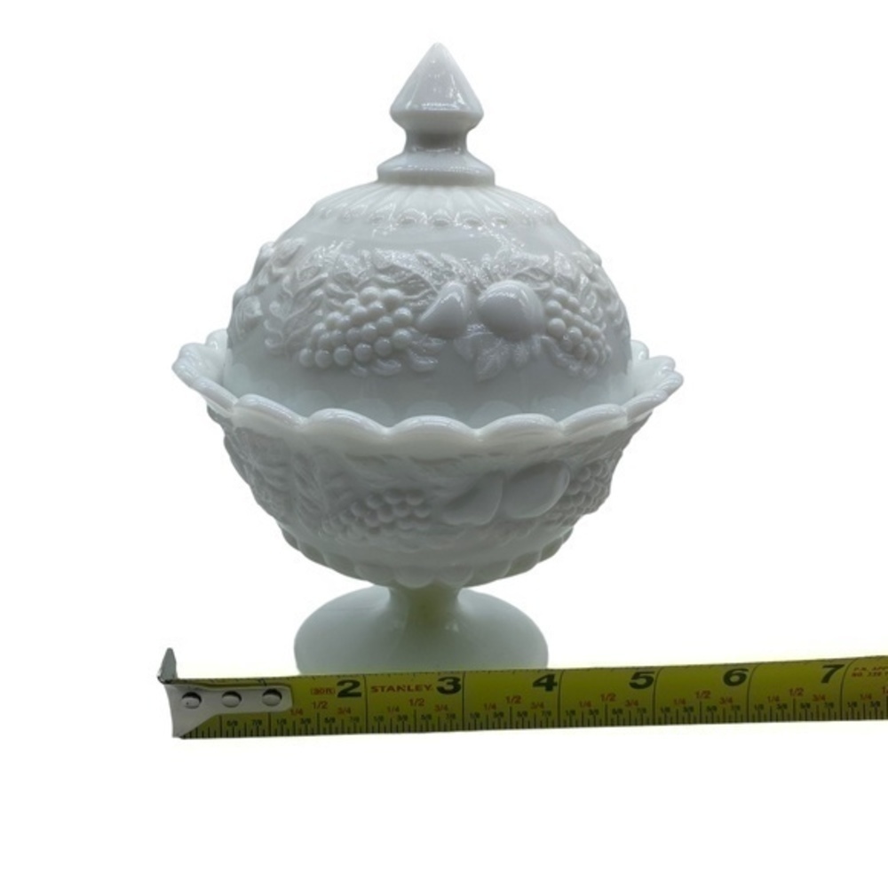 Vintage Westmoreland Milk Glass Cover Candy Dish Grape/Fruit Vine Pattern - Picture 10 of 12